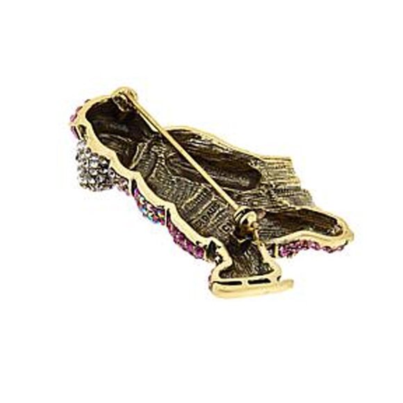 Heidi Daus TRIPLE LUXE Crystal Winter Ice Skating Rabbit Bear Pin/Brooch - Picture 3 of 12